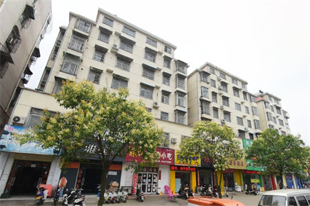 出售泰安嘉和新城3室2厅2卫140平简单装修