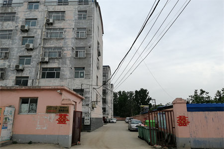 羊山公园旁双单价6千起阳光楼层132平户型方正有证